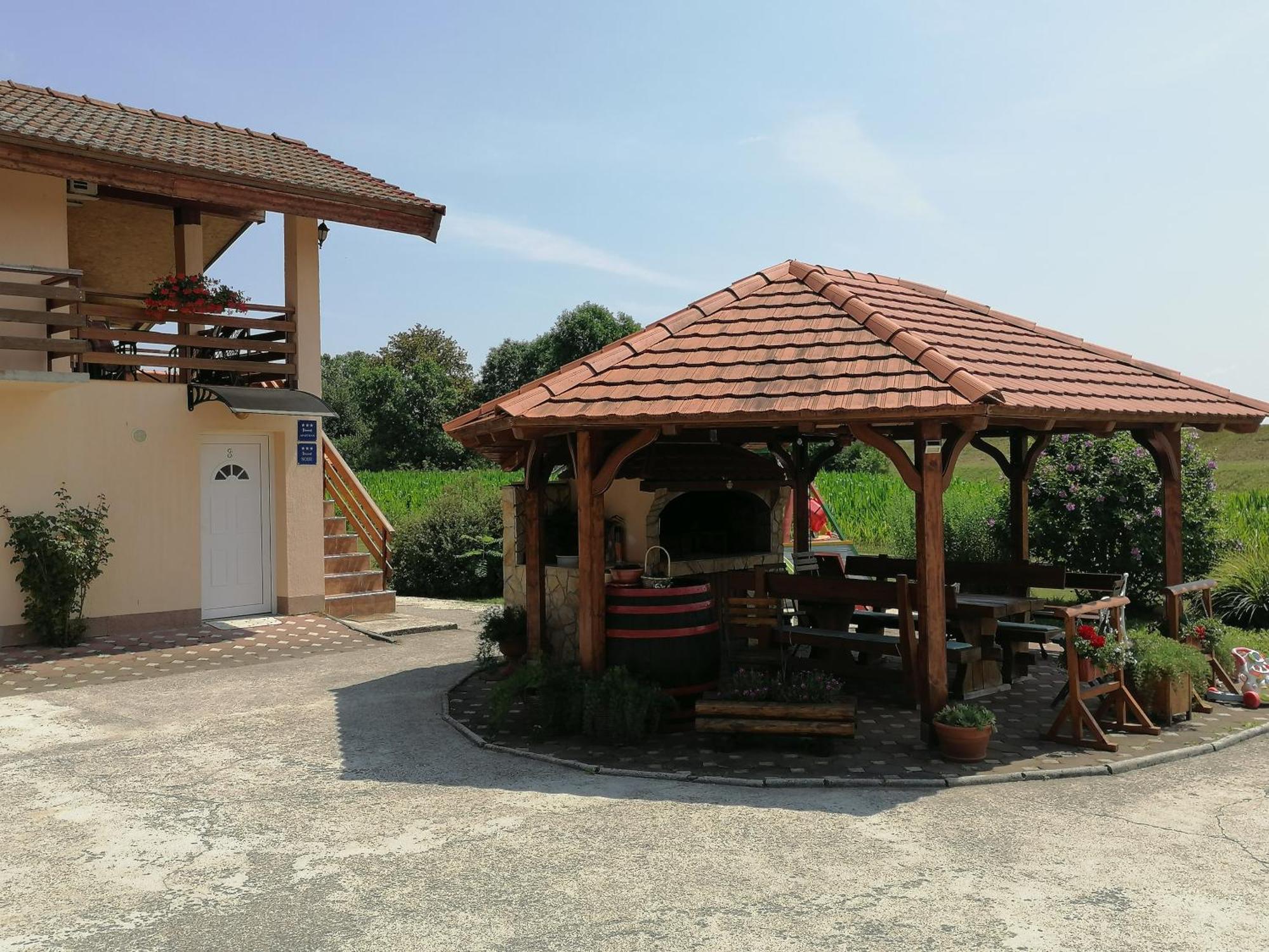 Apartments Kozjan Karlovac Oda fotoğraf