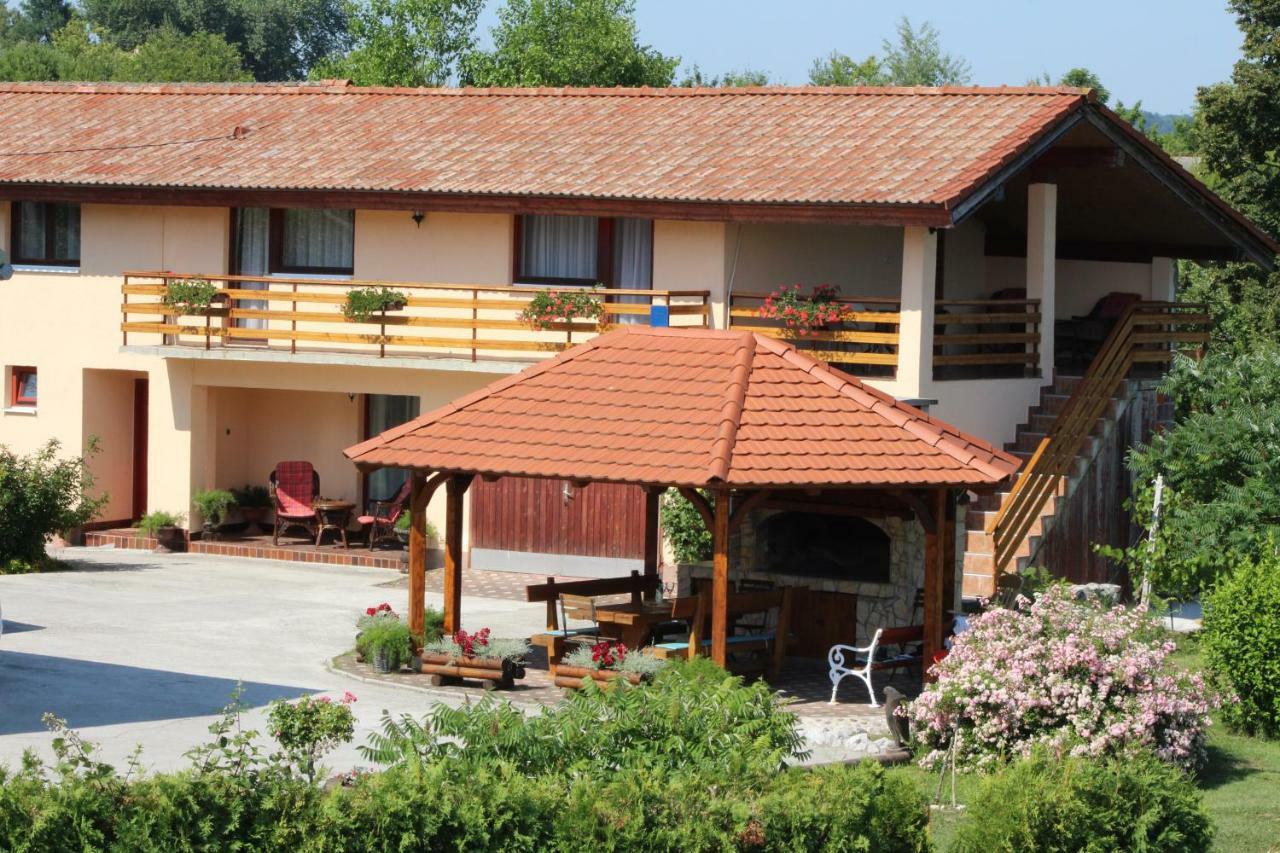 Apartments Kozjan Karlovac Dış mekan fotoğraf